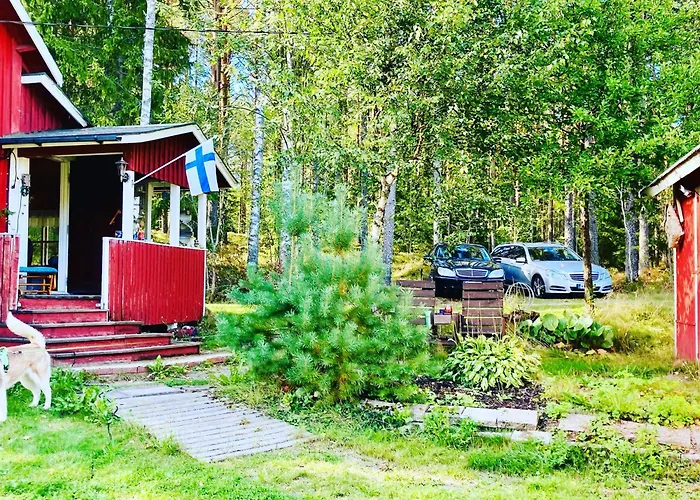 Hytte Paratiisi Maan Paeaellae! Sarkisalo